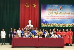 Các doanh nghiệp nhận đỡ đầu 10 em học sinh nghèo trên địa bàn TP Thanh Hóa