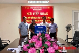 Tiếp tục ủng hộ đồng bào vùng bị thiệt hại do mưa lũ gây ra