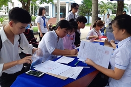 Nhiều trường nghề đồng loạt tăng điểm tuyển sinh