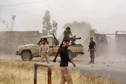 Libya: Quân đội miền Đông tấn công lực lượng của Chính phủ