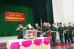 Bộ CHQS tỉnh Thanh Hóa, Câu lạc bộ Doanh nhân Thanh Hóa tại TP Hồ Chí Mính và Công ty TNHH Mai Linh Thanh Hóa ủng hộ đồng bào vùng lũ