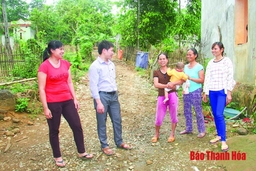 Huyện Cẩm Thủy đẩy mạnh công tác tuyên truyền thực hiện chương trình giảm nghèo