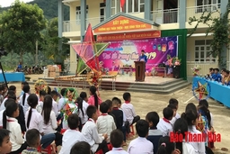 Mang Trung thu đến cho trẻ em vùng cao Mường Lát