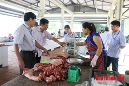 Kinh nghiệm trong phối hợp, chỉ đạo thực hiện các mô hình thí điểm về an toàn thực phẩm ở xã Đông Văn