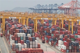 Thặng dư thương mại Hàn Quốc-Mỹ giảm 6,8% so với cùng kỳ