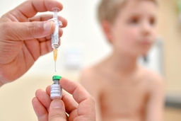 Đức thông qua dự luật tiêm phòng vắcxin sởi bắt buộc đối với trẻ em