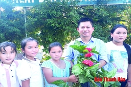 Ấm áp tình thầy trò vùng cao