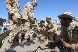 Quân đội miền Đông Libya tuyên bố vùng cấm bay ở miền Tây