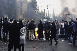 Iran: 3 nhân viên an ninh thiệt mạng do những kẻ bạo loạn