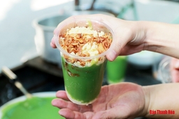 Bánh đúc sốt - Món quà chiều ấm bụng ngày đông