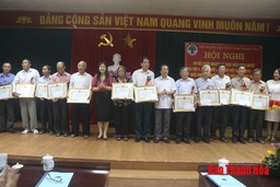 Người cao tuổi nêu gương sáng trong xây dựng Đảng, chính quyền