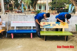 Những thông điệp ý nghĩa trên ghế đá trường học