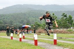 Tặng Bằng khen cho 17 cá nhân đạt thành tích trong phong trào thi đua quyết thắng năm 2019