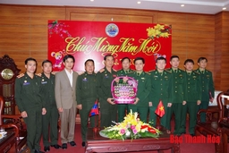 Bộ CHQS tỉnh Hủa Phăn (Lào) thăm và chúc Tết BĐBP Thanh Hóa