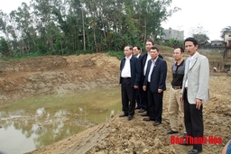 Phó Chủ tịch Thường trực UBND tỉnh Nguyễn Đức Quyền kiểm tra tình hình sản xuất tại các đơn vị khai thác thủy lợi