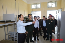 Bí thư Tỉnh ủy, Chủ tịch HĐND tỉnh Trịnh Văn Chiến kiểm tra công tác chuẩn bị tiếp nhận công dân từ Trung Quốc trở về
