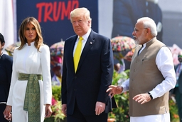 Tổng thống Mỹ cam kết tăng cường quan hệ thương mại với Ấn Độ