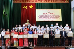 Huyện Hà Trung phát động đợt thi đua đặc biệt chào mừng Đại hội Đảng các cấp và ủng hộ phòng, chống dịch COVID-19