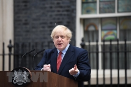 Thủ tướng Anh Boris Johnson tuyên bố vượt qua đỉnh dịch