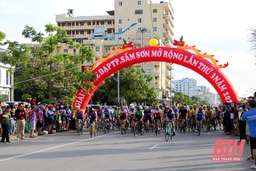 Gần 450 tay đua tranh tài tại  Giải đua xe đạp TP Sầm Sơn mở rộng “Hành trình cùng thành phố du lịch biển xứ Thanh”