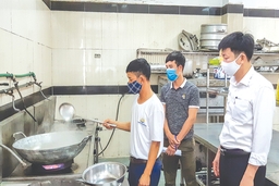 Nghiêm chỉnh chấp hành chính sách pháp luật trong sản xuất, kinh doanh và quảng cáo thực phẩm
