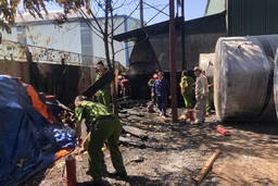 Cháy khu vực lò nấu nhựa đường trong KCN Đình Hương