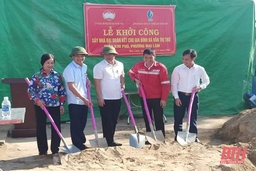 Khởi công xây nhà đại đoàn kết cho hộ nghèo