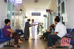 Các bệnh viện chủ động chống nóng cho bệnh nhân