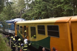 Séc: Hai tàu hỏa đâm nhau, khiến hàng chục người thương vong
