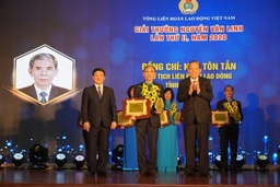 Chủ tịch Liên đoàn Lao động tỉnh Thanh Hóa Ngô Tôn Tẫn được trao tặng “Giải thưởng Nguyễn Văn Linh”