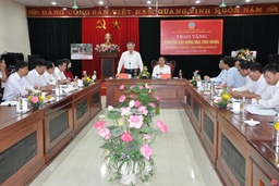 Chánh án Tòa án Nhân dân tối cao Nguyễn Hòa Bình làm việc với Tòa án Nhân dân hai cấp tỉnh Thanh Hóa