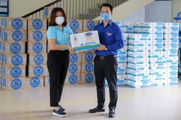 Vinamilk đồng hành cùng người dân miền Trung chống dịch COVID-19
