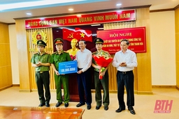 Thanh Hóa: Trao thưởng cho các tập thể, cá nhân có thành tích xuất sắc trong đấu tranh các chuyên án điển hình