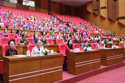 Biểu dương chi hội trưởng phụ nữ tiêu biểu và tổng kết đợt thi đua “90 hành động thiết thực vì phụ nữ và trẻ em”