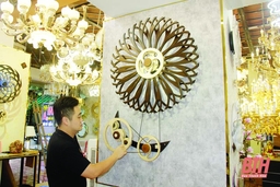 Hiện thực hóa niềm đam mê tranh gỗ chuyển động
