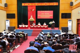 Đại biểu Quốc hội tiếp xúc cử tri huyện Cẩm Thủy