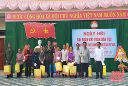 Giám đốc Công an tỉnh Thanh Hóa dự Ngày hội Đại đoàn kết toàn dân tộc tại Hậu Lộc
