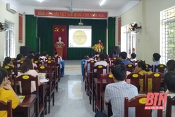 Huyện Đông Sơn tăng cường công tác giáo dục chính trị, tư tưởng cho cán bộ, đảng viên