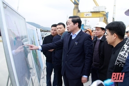 Chủ tịch UBND tỉnh Đỗ Minh Tuấn kiểm tra các dự án tại Khu Kinh tế Nghi Sơn