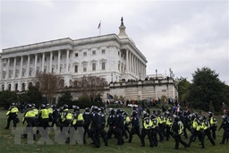 Mỹ: Một cảnh sát thiệt mạng trong vụ bạo loạn tại trụ sở Quốc hội
