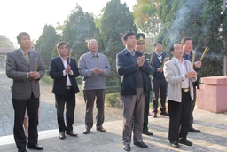 Giám đốc Sở Công thương kiểm tra tình hình sản xuất và đời sống Nhân dân tại huyện Hoằng Hoá