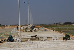 Phấn đấu đến ngày 30 - 4, hoàn thành thi công Dự án đường giao thông nối TP Sầm Sơn với Khu kinh tế Nghi Sơn