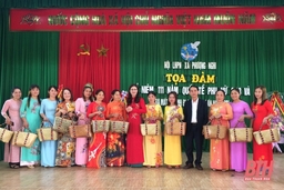 Tặng làn đi chợ, lan tỏa thông điệp hạn chế sử dụng túi ni lon