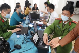 Công an thị xã Bỉm Sơn: Cao điểm chiến dịch cấp thẻ căn cước công dân gắn chíp điện tử