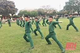 Những ngày đầu trong quân ngũ
