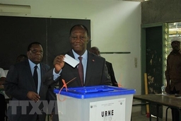 Tổng thống Côte d'Ivoire Ouattara bổ nhiệm Thủ tướng lâm thời