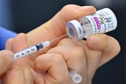 WHO khuyến nghị tiếp tục sử dụng vaccine COVID-19 của AstraZeneca