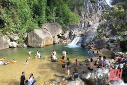 Quan tâm phát triển du lịch cộng đồng ở huyện Lang Chánh