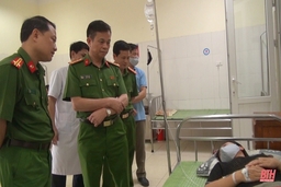 Lãnh đạo Công an tỉnh thăm, động viên cán bộ hết lòng vì nhiệm vụ cấp CCCD