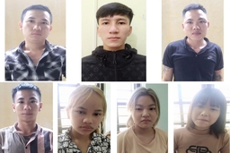 Bắt nhóm nam nữ “bay lắc” trong quán karaoke
